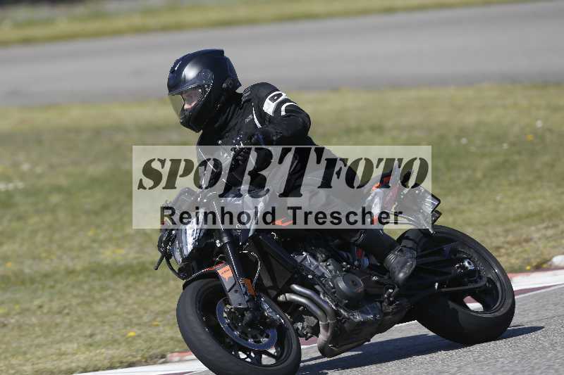 /01 02.04.2026 MAZ ADR/Gruppe gelb Gruppe gruen/unklar